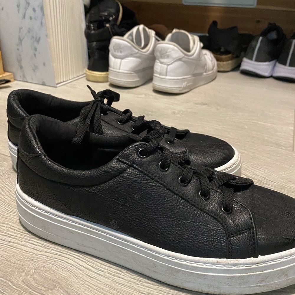 TOPSHOP LIGHTLY WORN SNEAKERS